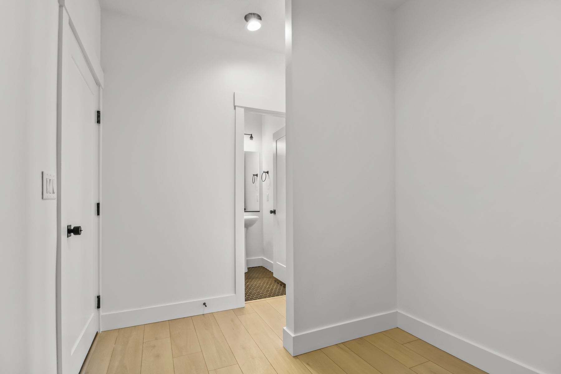 *Finished home photos are representational images only. Chat with sales agent for details.