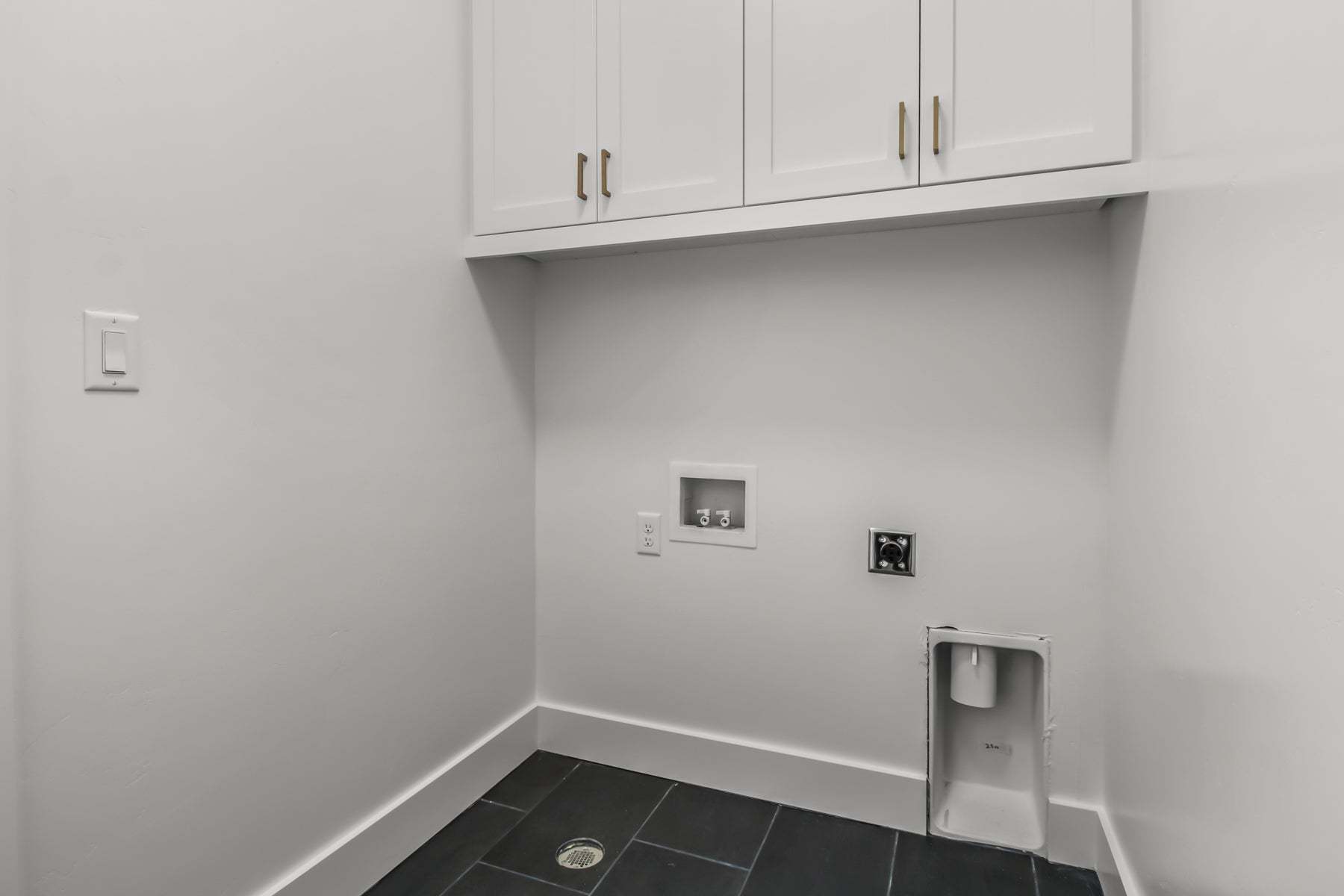 *Finished home photos are representational images only. Chat with sales agent for details.