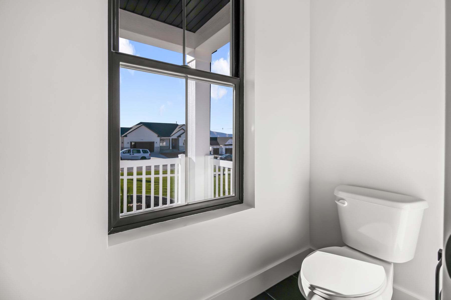 *Finished home photos are representational images only. Chat with sales agent for details.