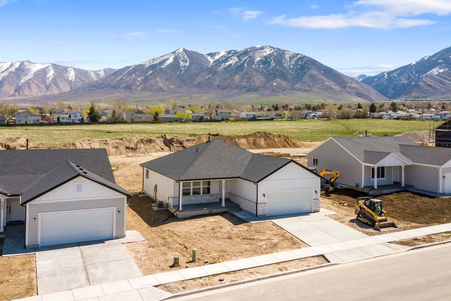 *Finished home photos are representational images only. See sales agent for details.