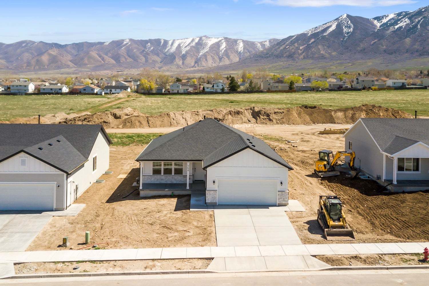 *Finished home photos are representational images only. See sales agent for details.