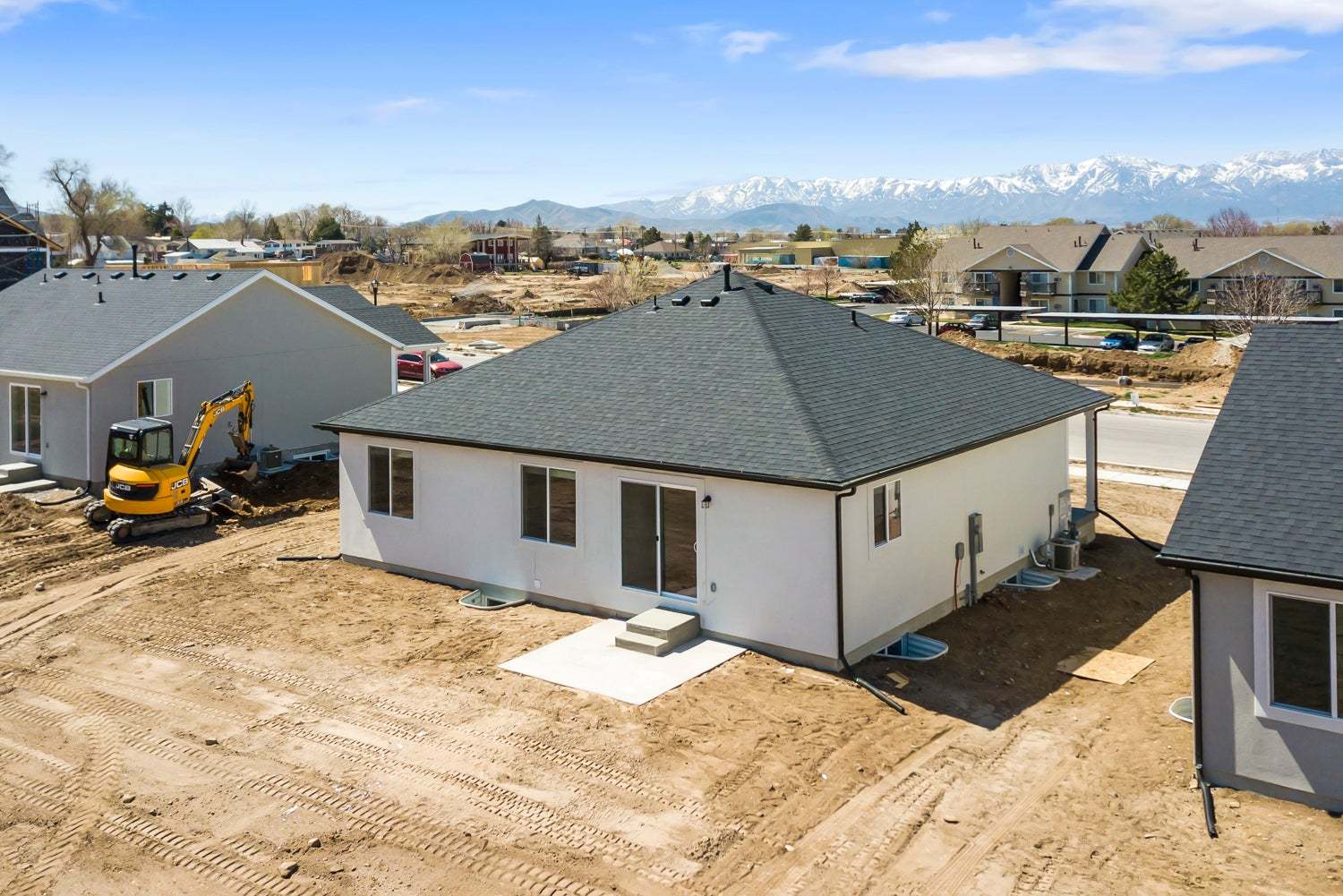 *Finished home photos are representational images only. See sales agent for details.