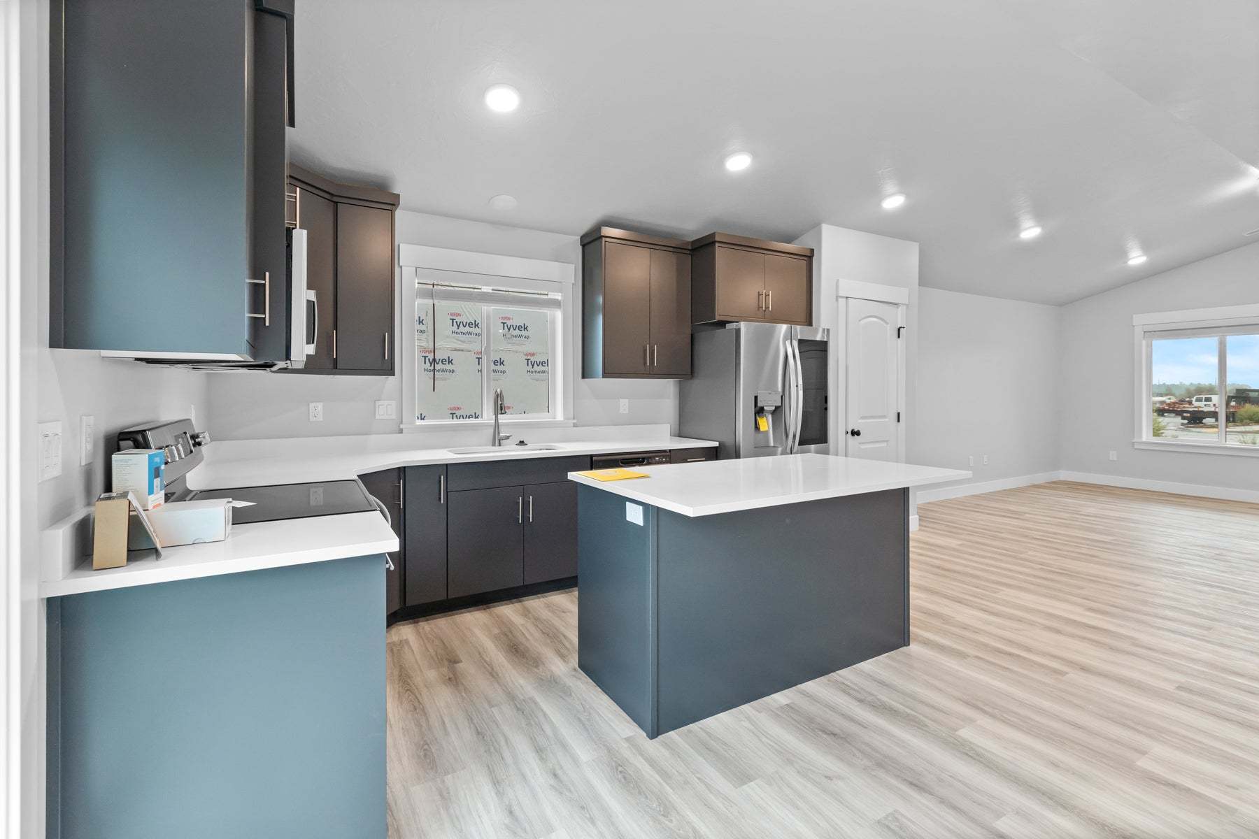 *Finished home photos are representational images only. See sales agent for details.