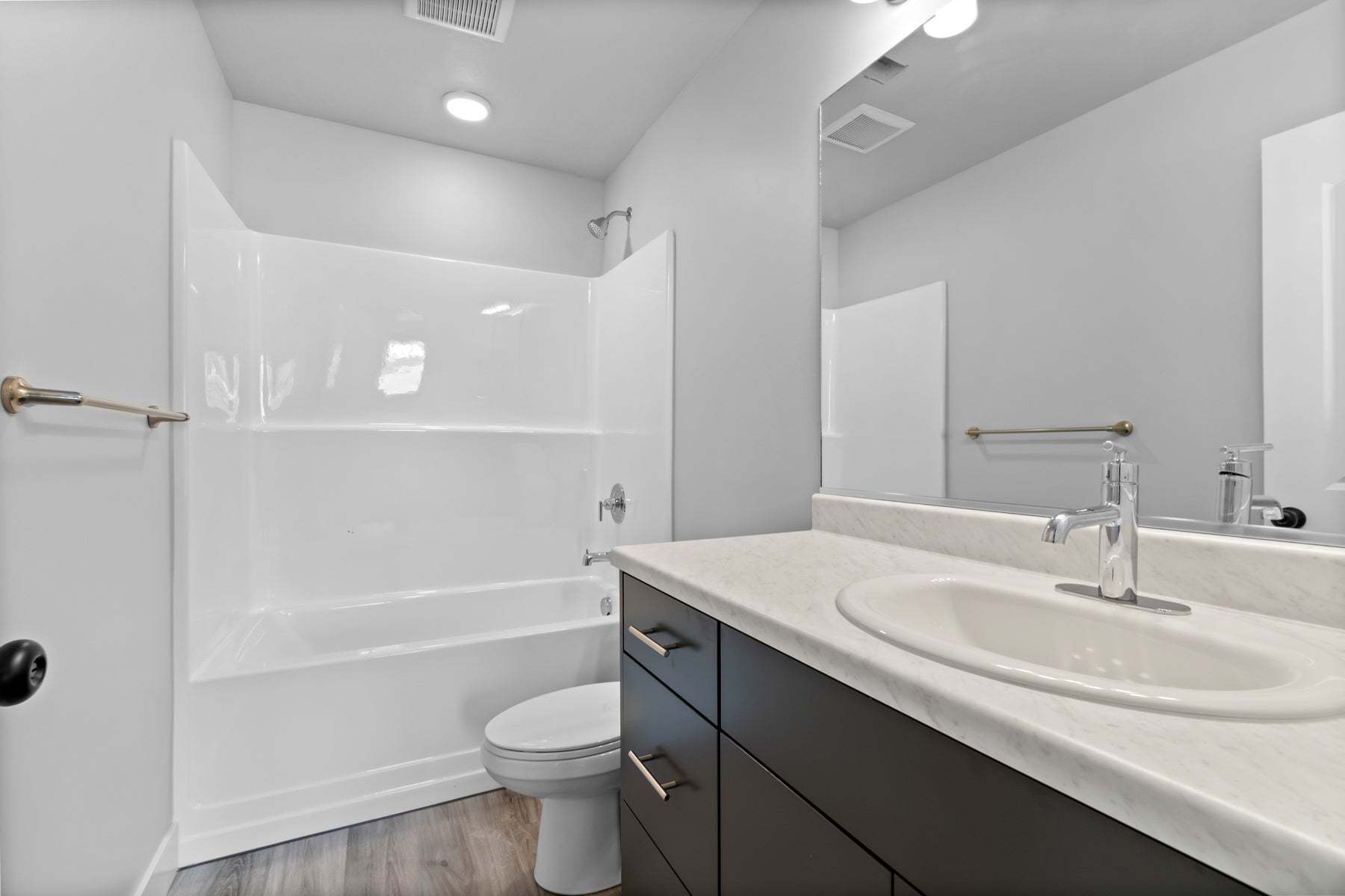 *Finished home photos are representational images only. See sales agent for details.