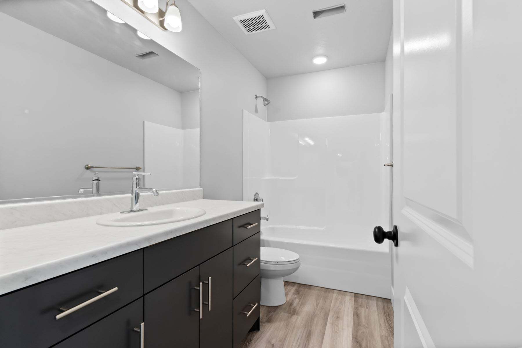 *Finished home photos are representational images only. See sales agent for details.