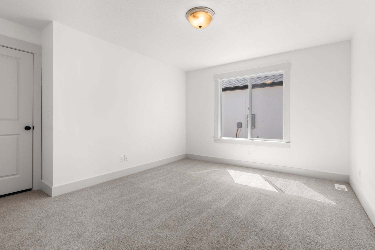*Finished home photos are representational images only. See sales agent for details.