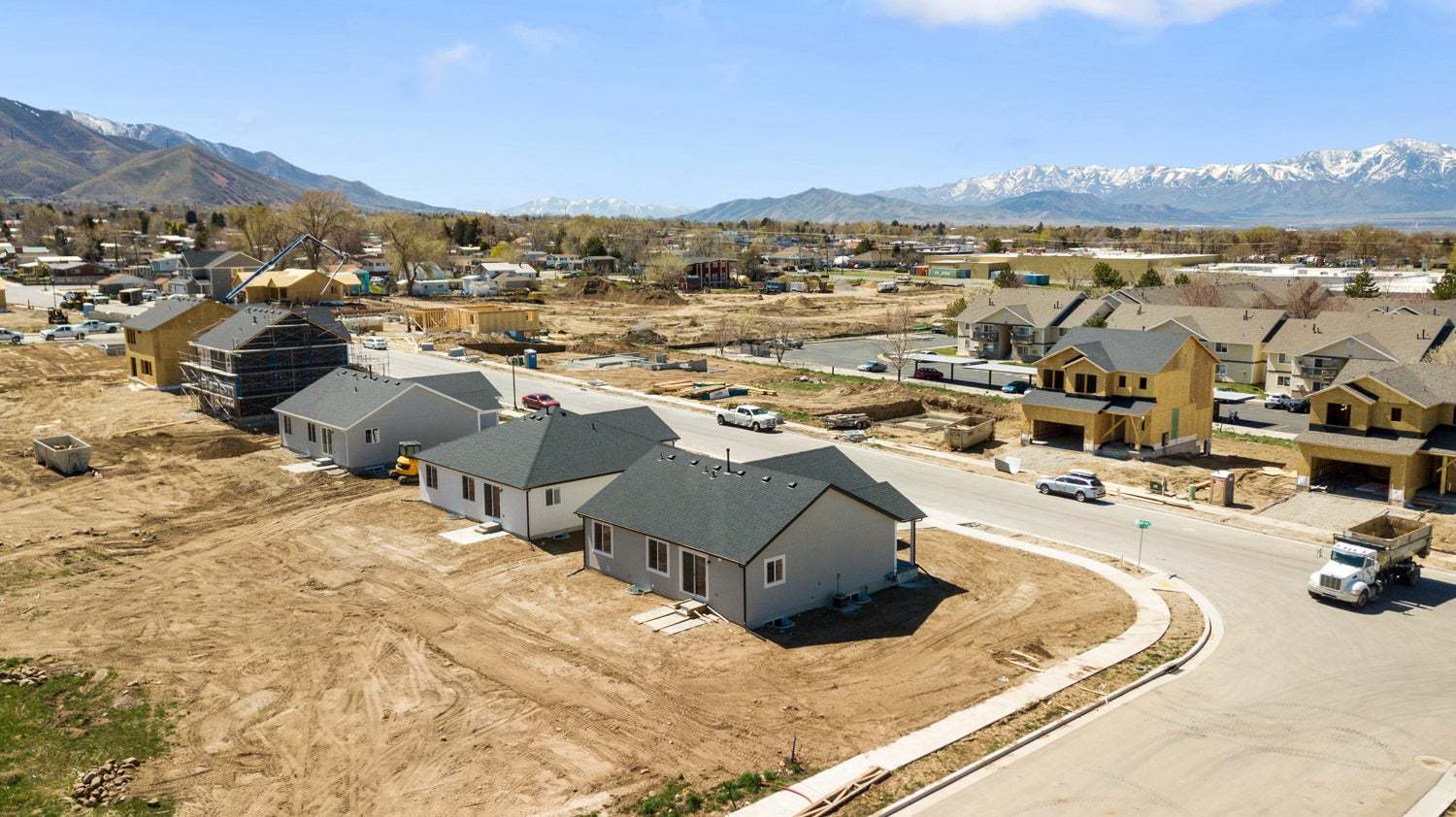 *Finished home photos are representational images only. See sales agent for details.