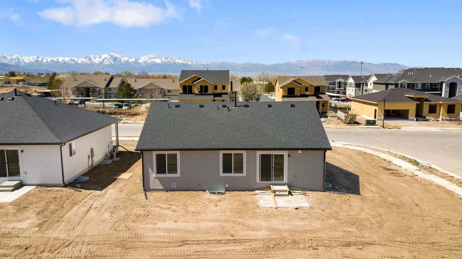 *Finished home photos are representational images only. See sales agent for details.