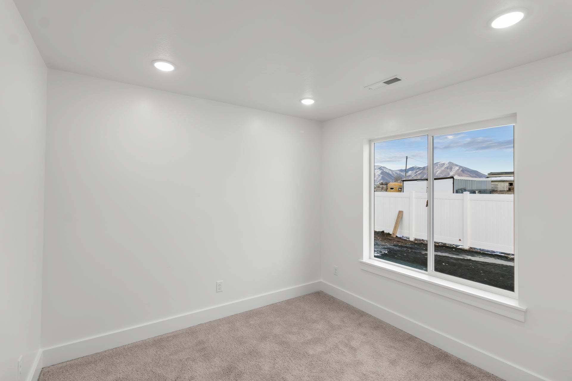 *Finished home photos are representational images only. See sales agent for details.