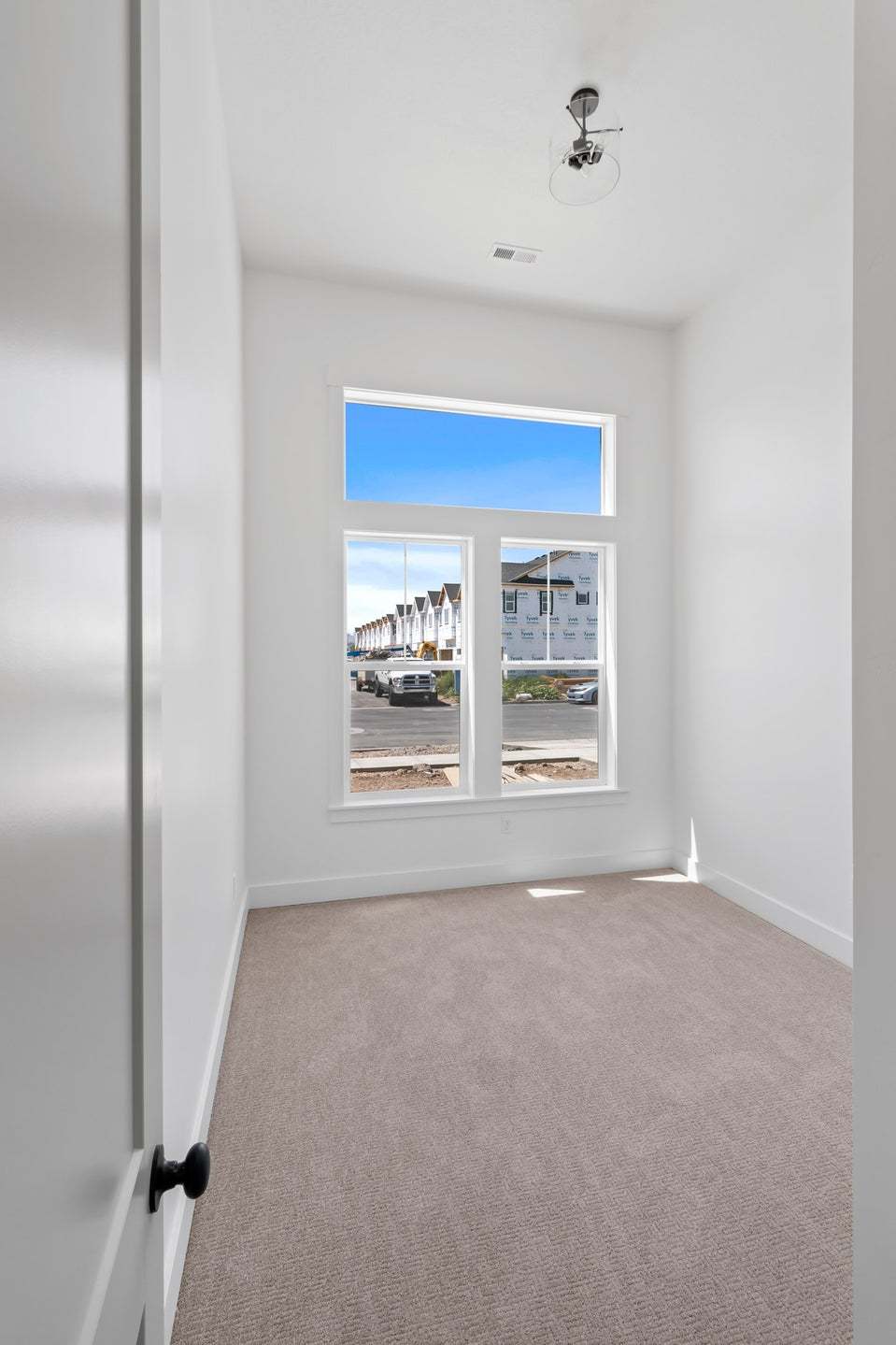 *Finished home photos are representational images only. See sales agent for details.