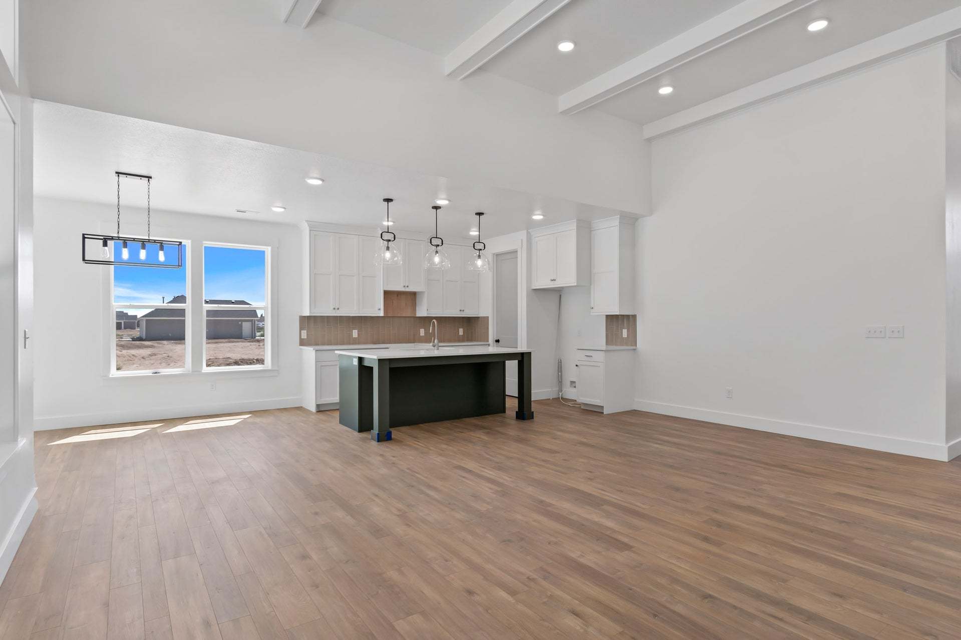 *Finished home photos are representational images only. See sales agent for details.