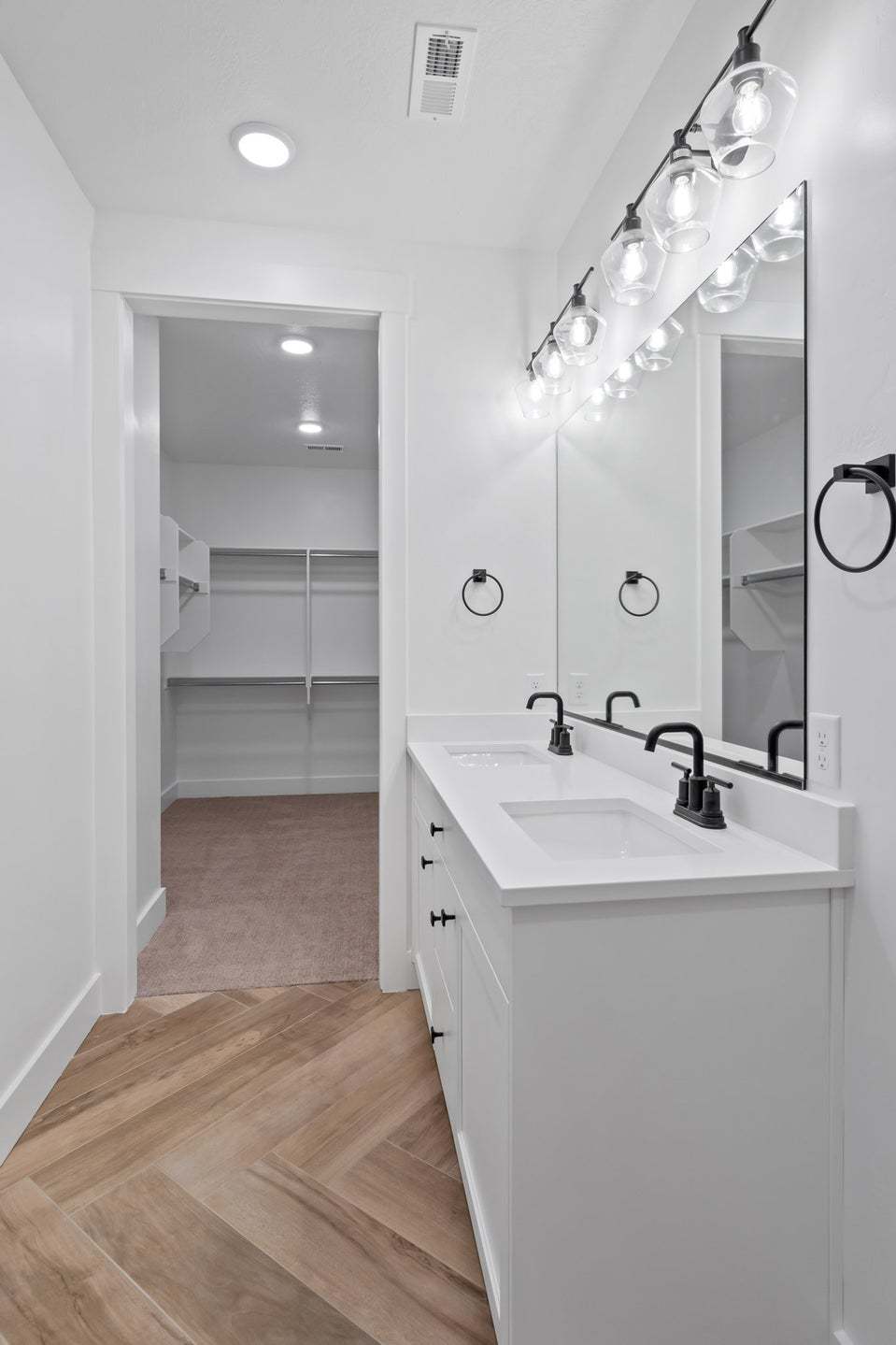 *Finished home photos are representational images only. See sales agent for details.
