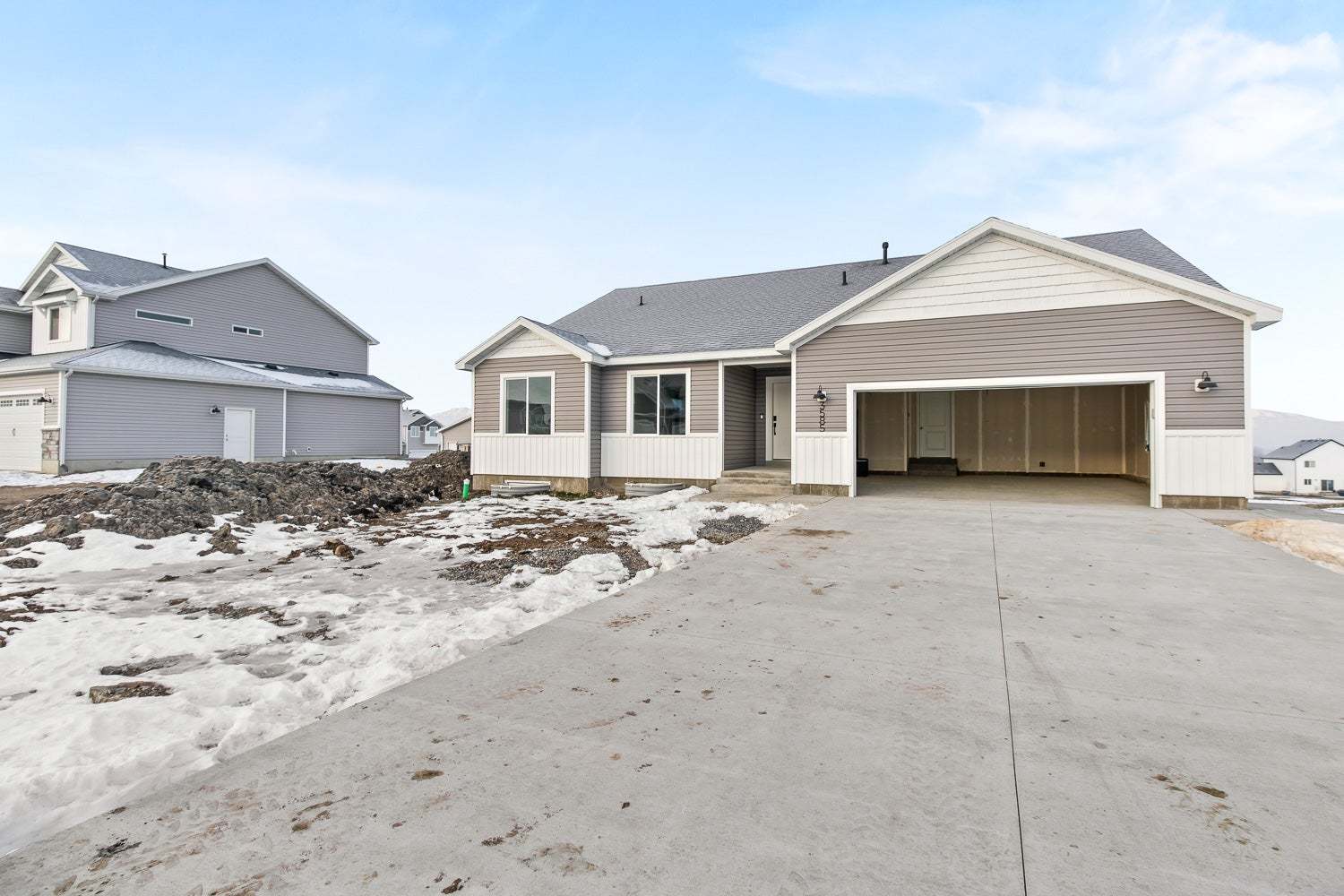 *Finished home photos are representational images only. See sales agent for details.