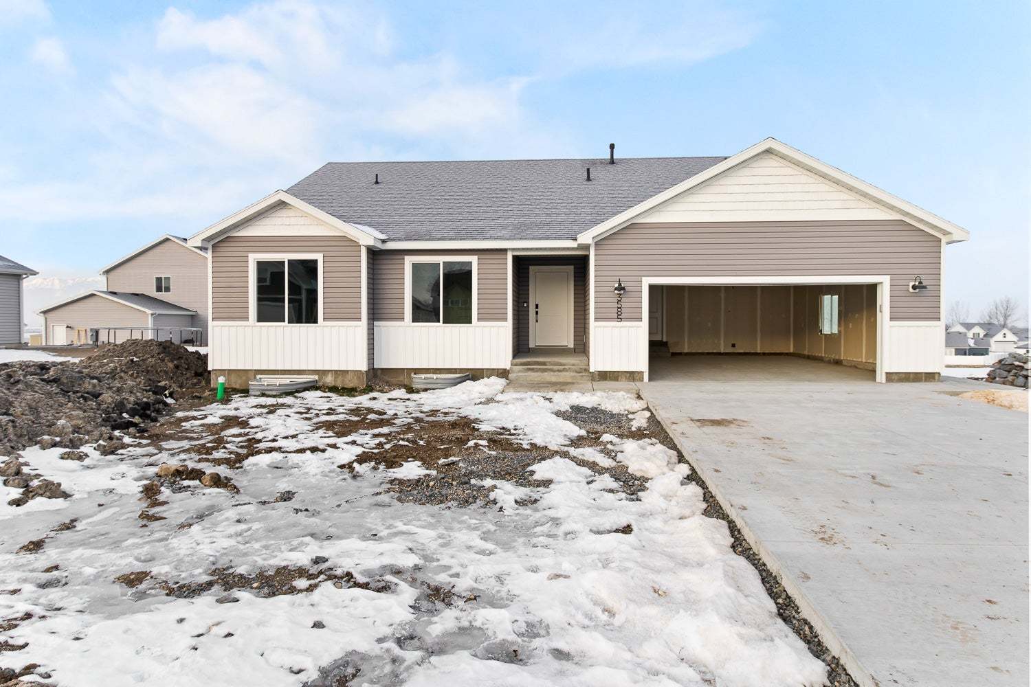 *Finished home photos are representational images only. See sales agent for details.