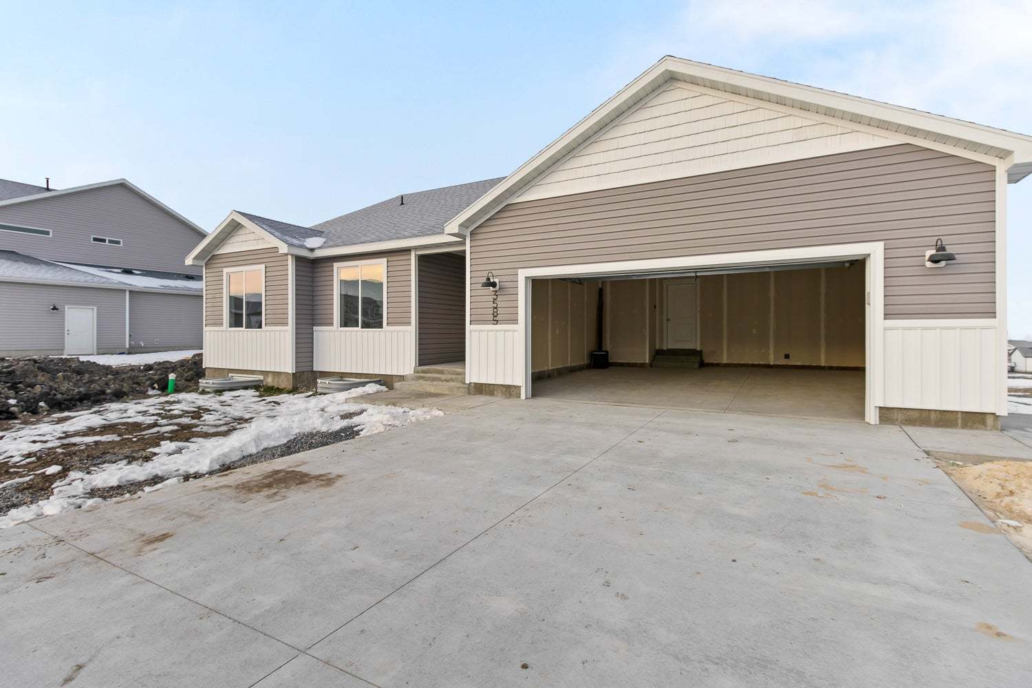 *Finished home photos are representational images only. See sales agent for details.