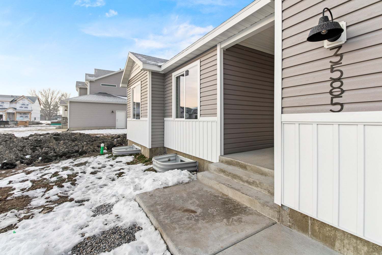 *Finished home photos are representational images only. See sales agent for details.
