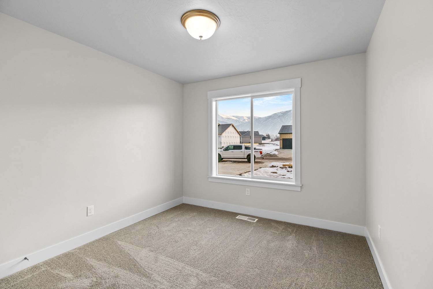 *Finished home photos are representational images only. See sales agent for details.