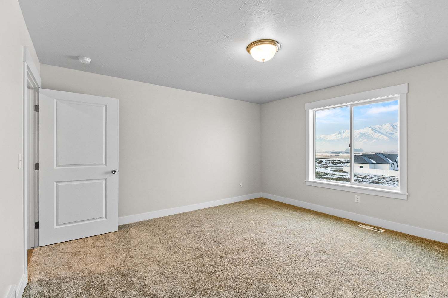 *Finished home photos are representational images only. See sales agent for details.