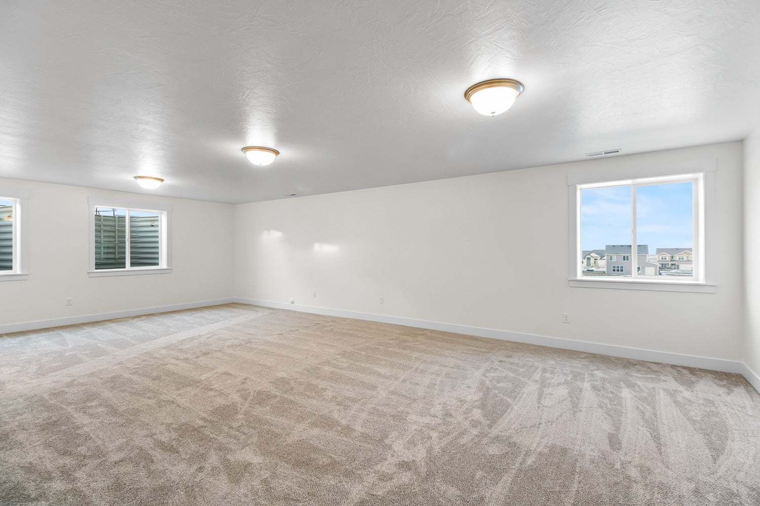 *Finished home photos are representational images only. See sales agent for details.