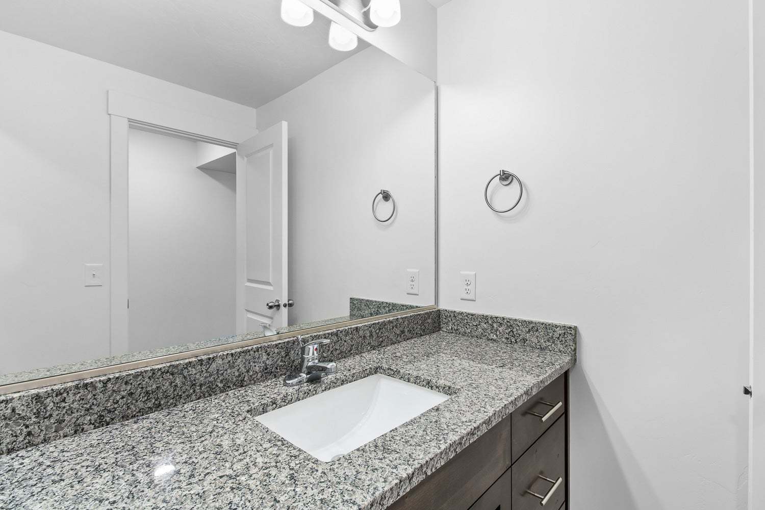 *Finished home photos are representational images only. See sales agent for details.