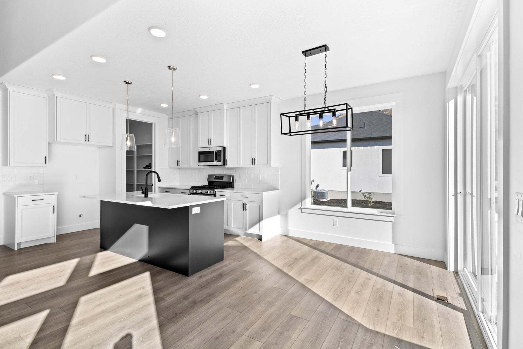 *Finished home photos are representational images only. See sales agent for details.