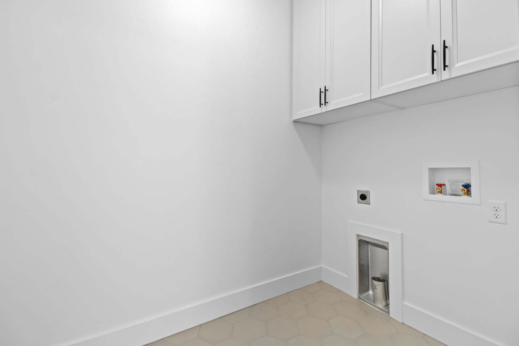 *Finished home photos are representational images only. See sales agent for details.