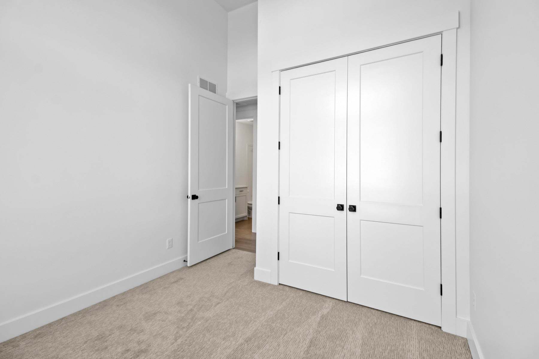 *Finished home photos are representational images only. See sales agent for details.