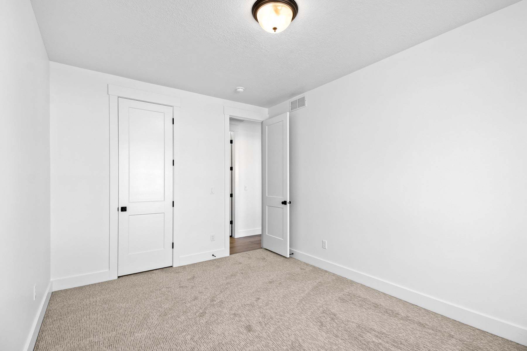 *Finished home photos are representational images only. See sales agent for details.