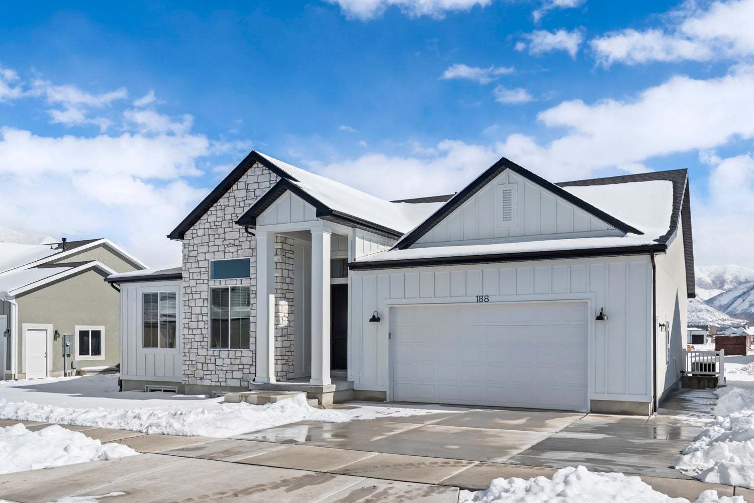 *Finished home photos are representational images only. See sales agent for details.