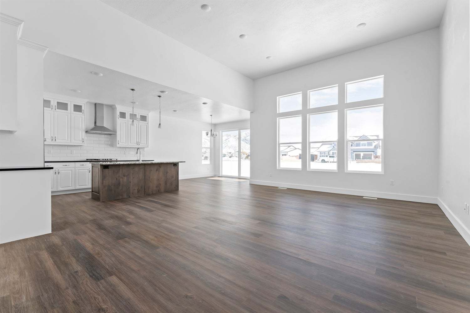 *Finished home photos are representational images only. See sales agent for details.