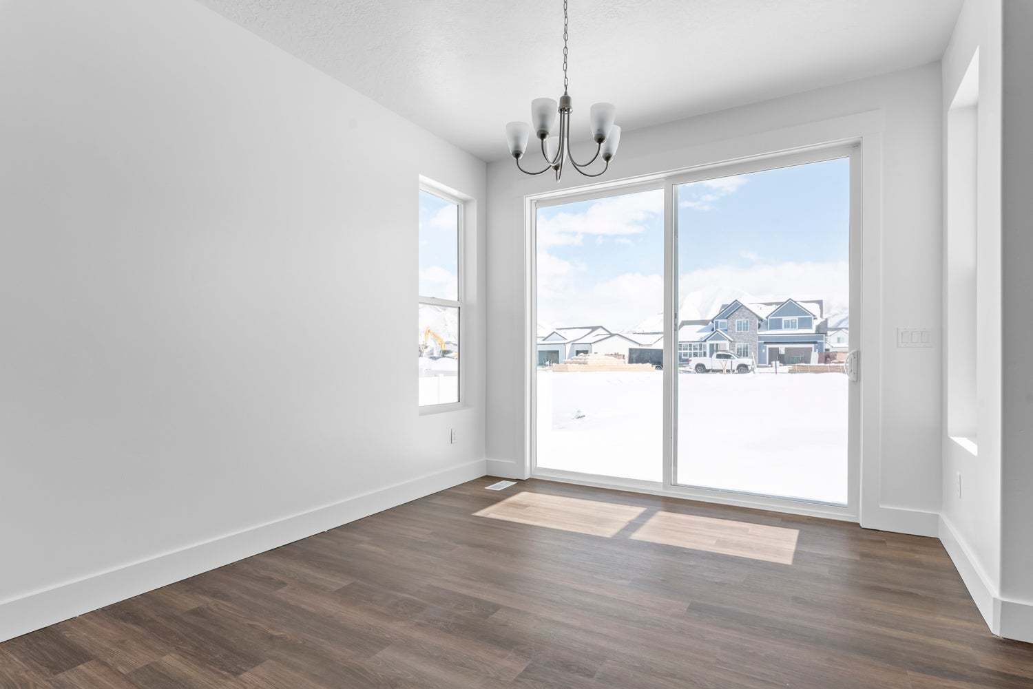 *Finished home photos are representational images only. See sales agent for details.