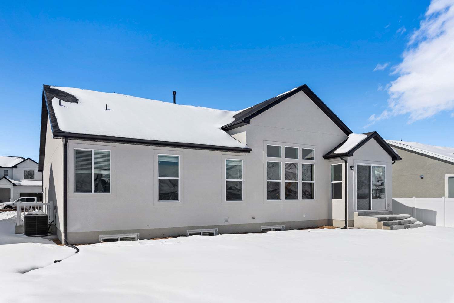 *Finished home photos are representational images only. See sales agent for details.