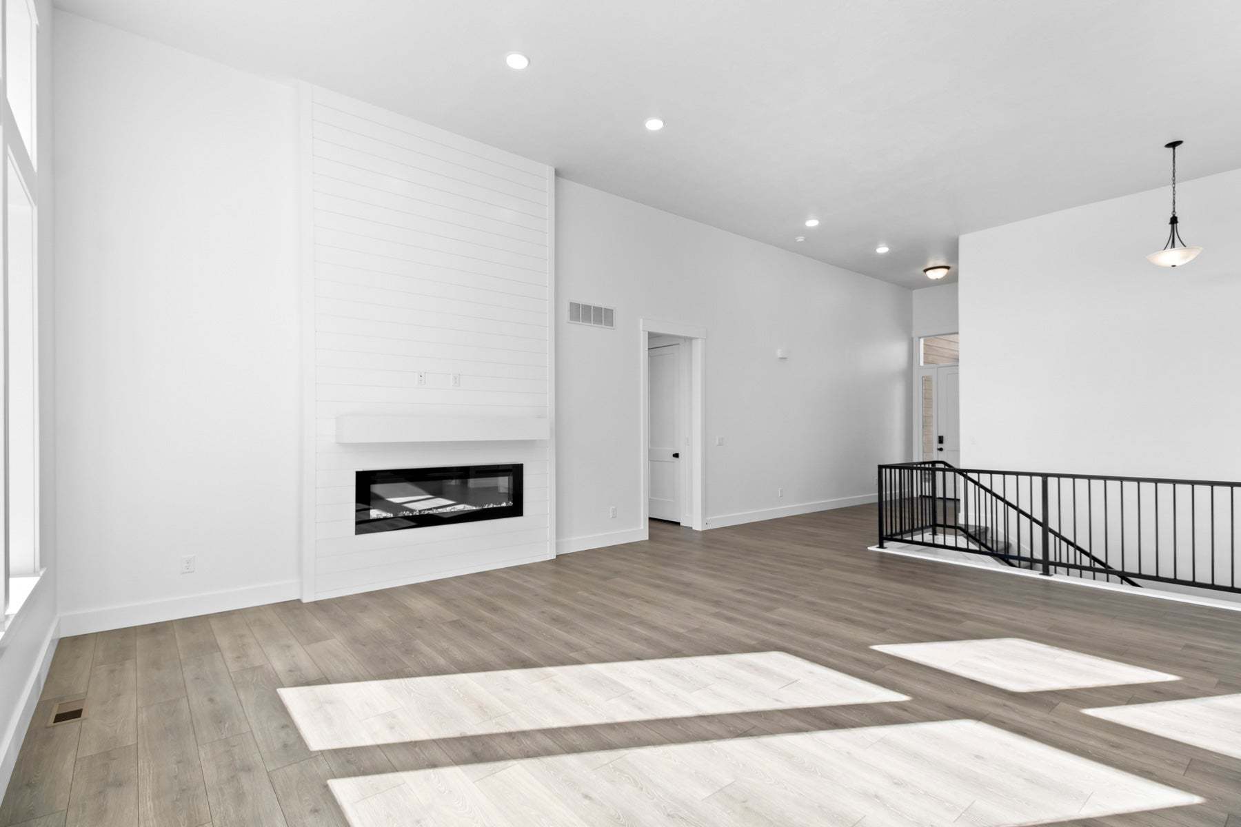 *Finished home photos are representational images only. See sales agent for details.