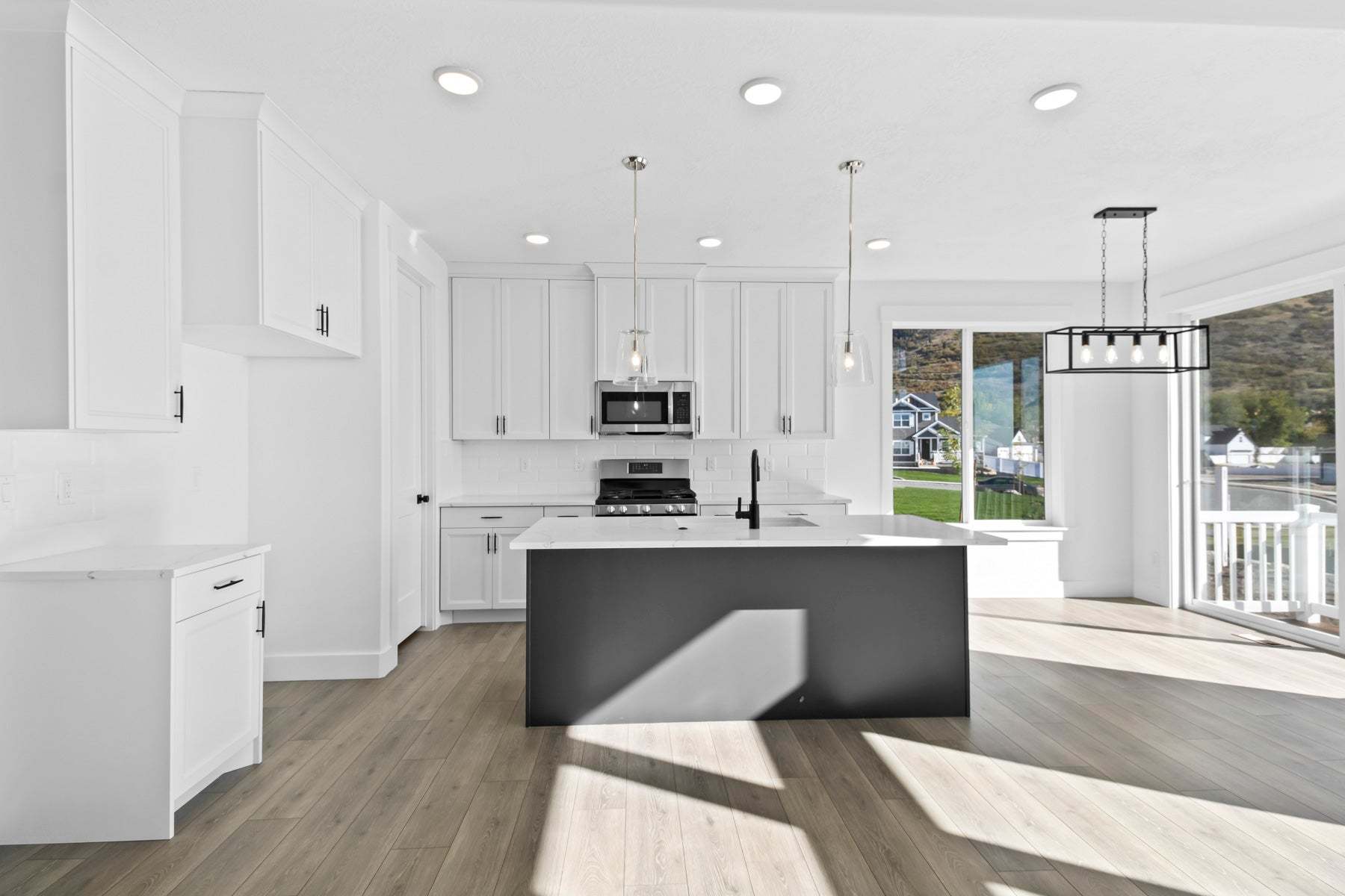 *Finished home photos are representational images only. See sales agent for details.
