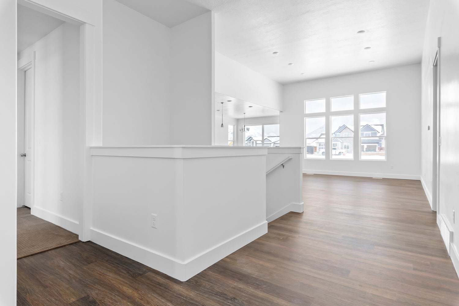 *Finished home photos are representational images only. See sales agent for details.