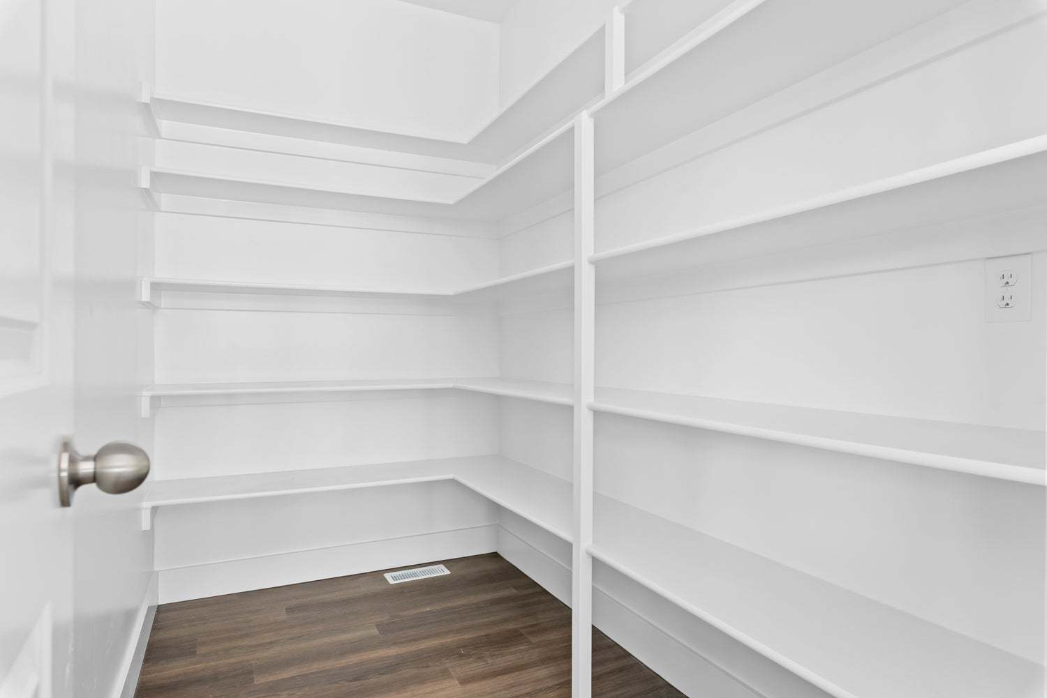 *Finished home photos are representational images only. See sales agent for details.