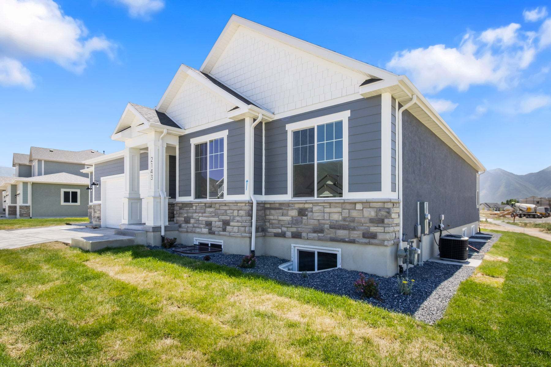 *Finished home photos are representational images only. See sales agent for details.