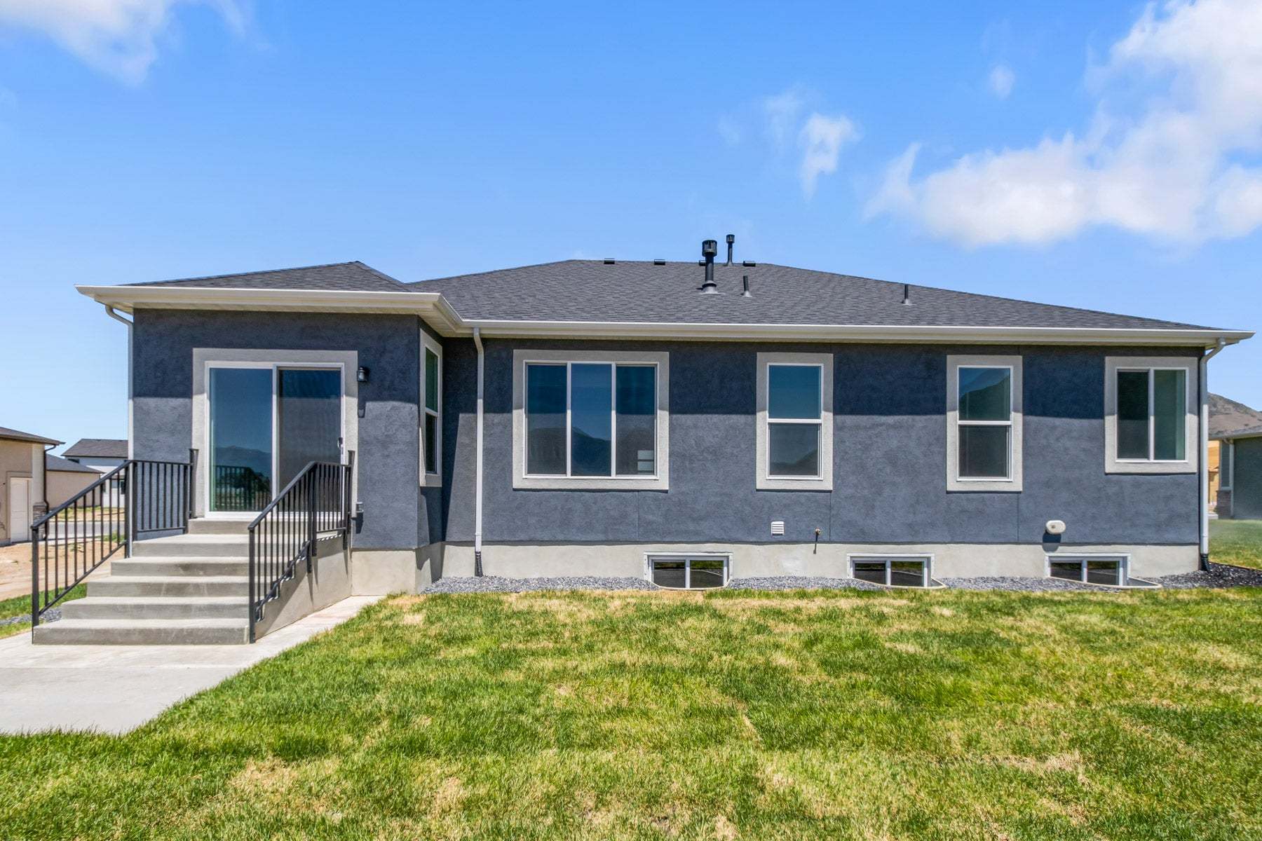 *Finished home photos are representational images only. See sales agent for details.