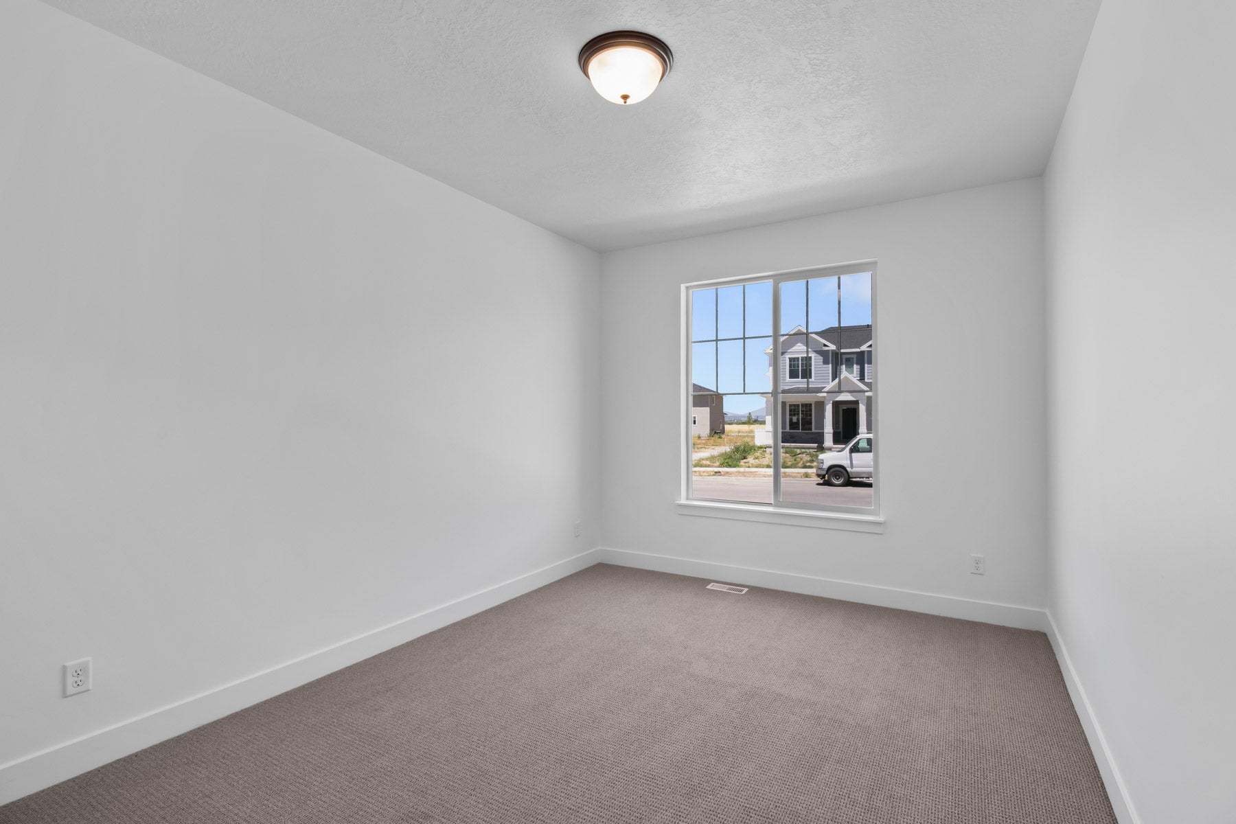 *Finished home photos are representational images only. See sales agent for details.