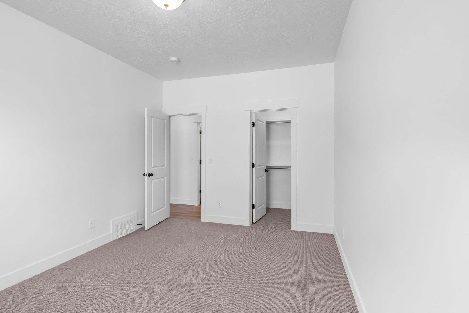 *Finished home photos are representational images only. See sales agent for details.