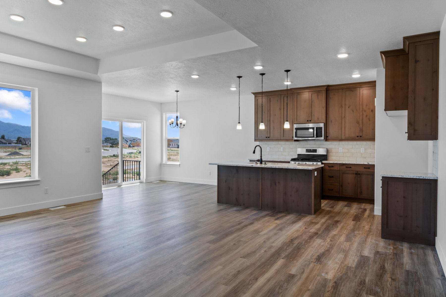 *Finished home photos are representational images only. See sales agent for details.
