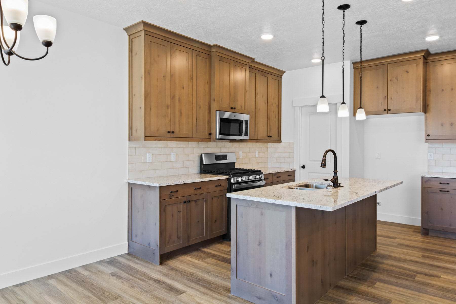 *Finished home photos are representational images only. See sales agent for details.