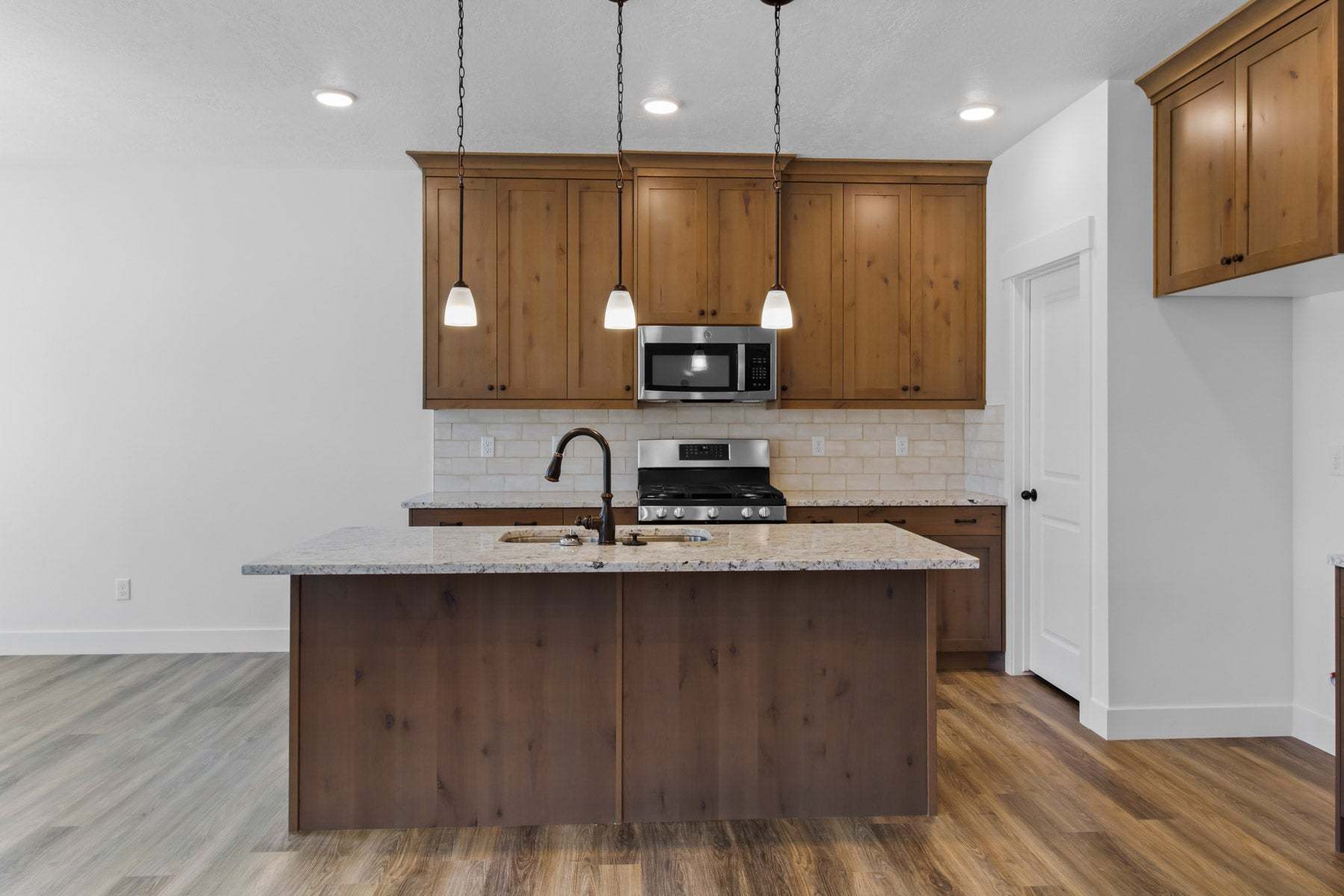 *Finished home photos are representational images only. See sales agent for details.