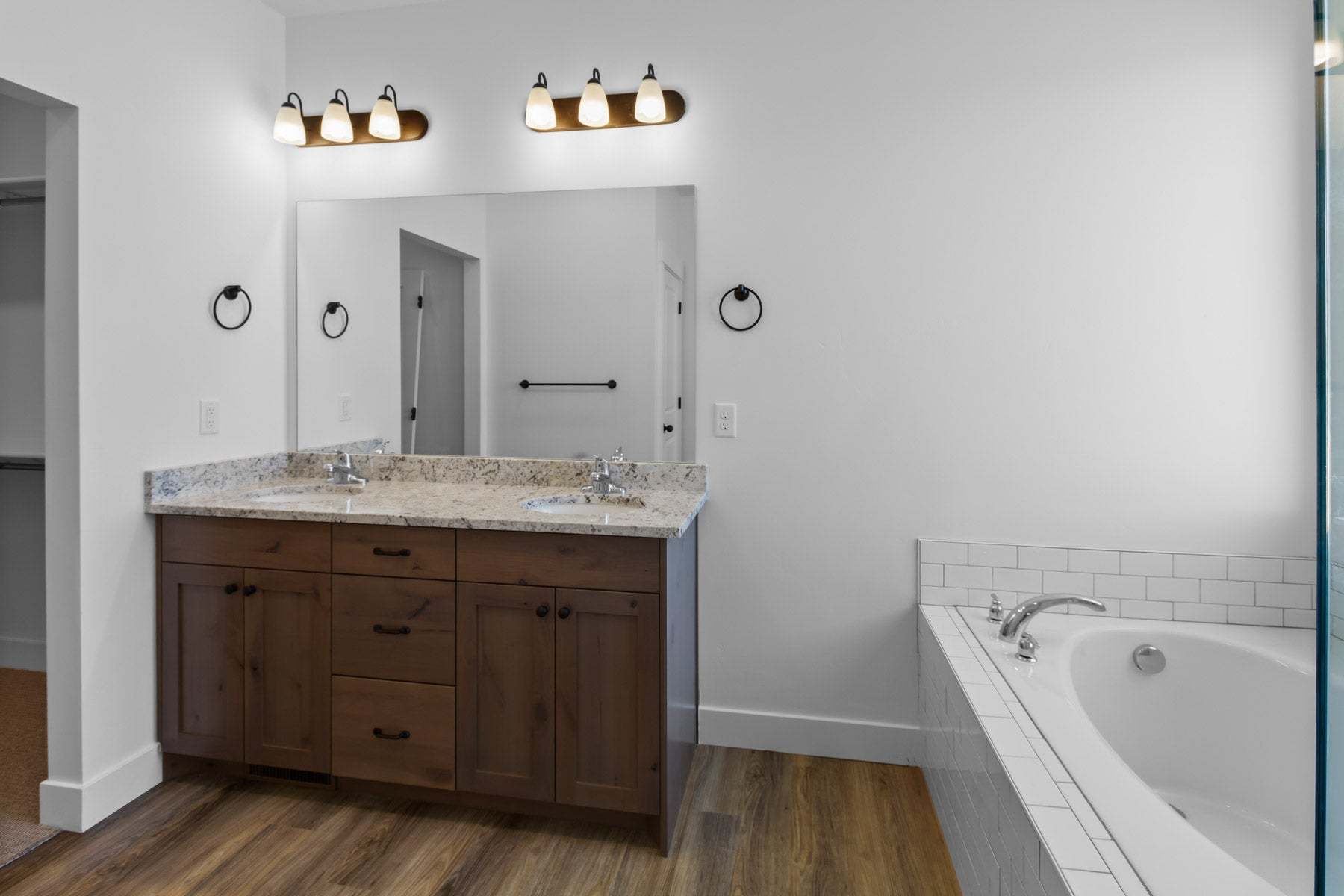*Finished home photos are representational images only. See sales agent for details.