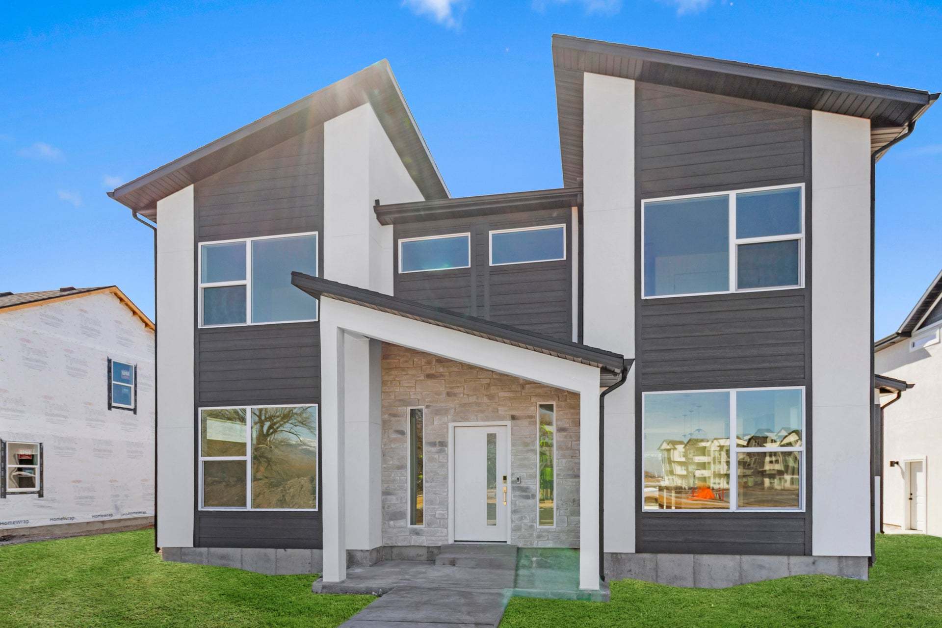 Everglade - Exterior