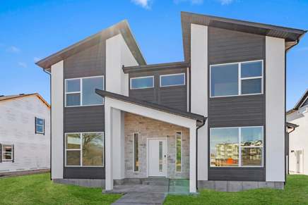 Everglade - Exterior