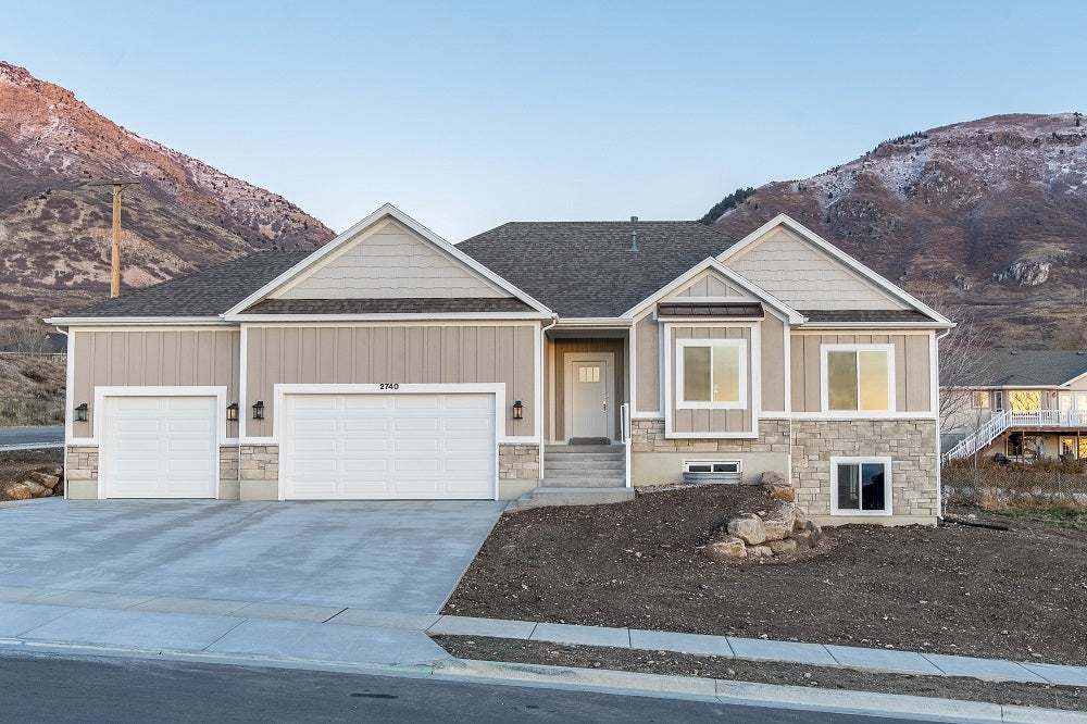 *Finished home photos are representational images only. See sales agent for details.
