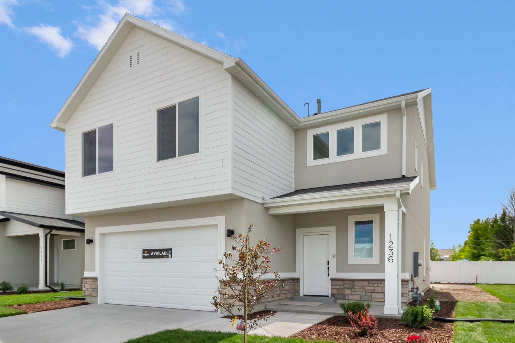 *Finished home photos are representational images only. See sales agent for details.