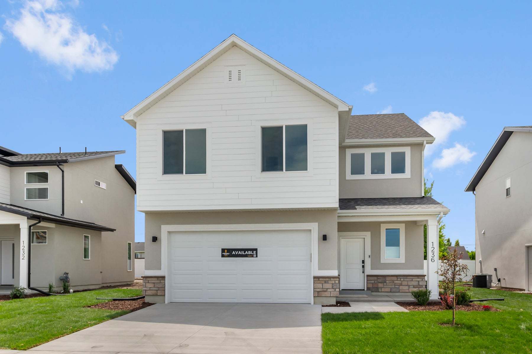 *Finished home photos are representational images only. See sales agent for details.