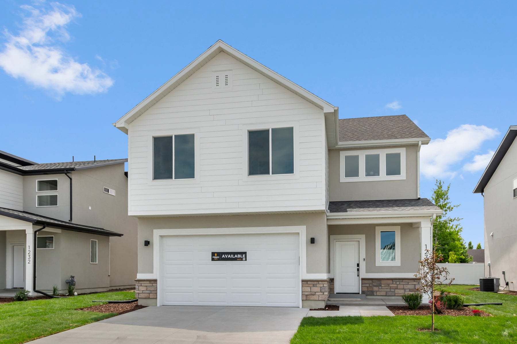 *Finished home photos are representational images only. See sales agent for details.